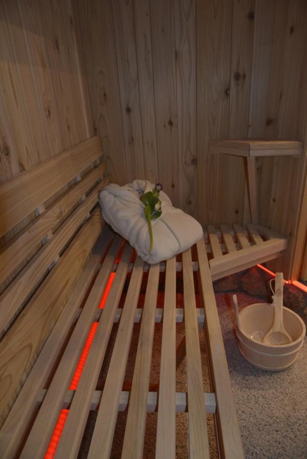 Eifel Kate, Relaxen Mit Sauna Und Whirlpool Dahlem  ภายนอก รูปภาพ